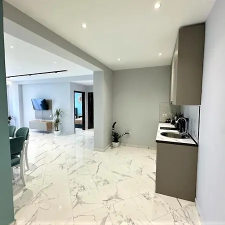 Apartment Trea *